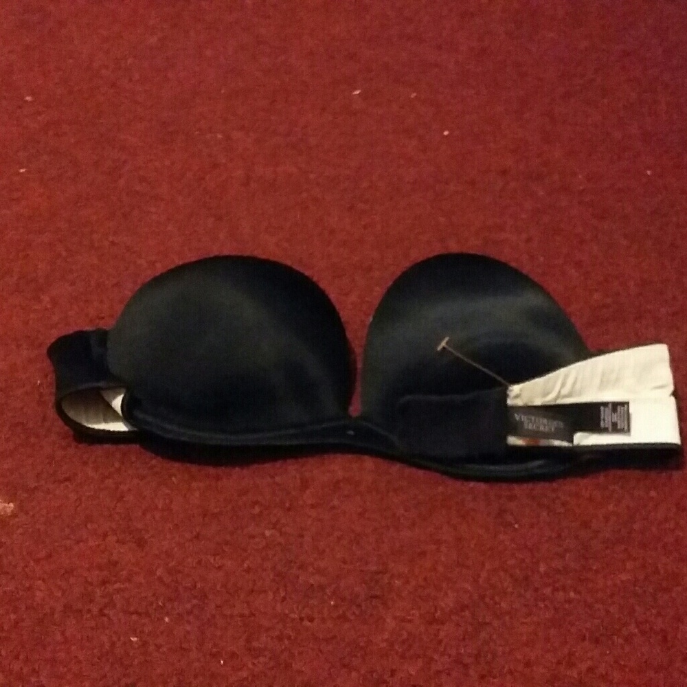 VICTORIA'S SECRET BLACK BRA